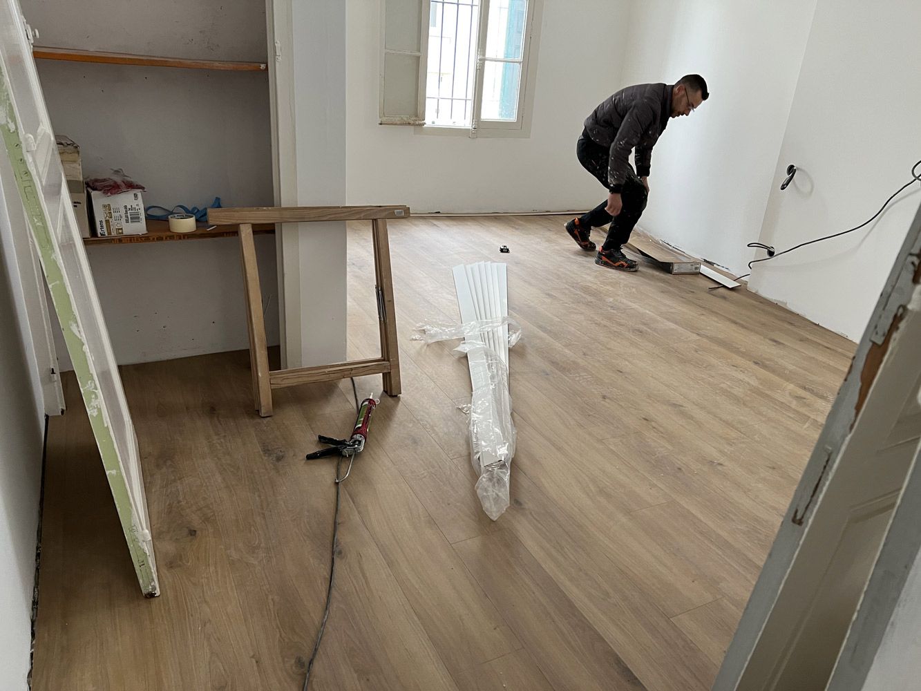 intérieur immeuble avant travaux